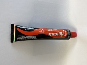 Pasta włoska z bardzo pikantnej papryki z oliwą z oliwek tuba 55g Viands