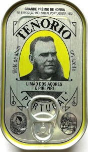 Tuńczyk w oliwie z oliwek z cytryną i papryczką piri piri 120/78g TENORIO